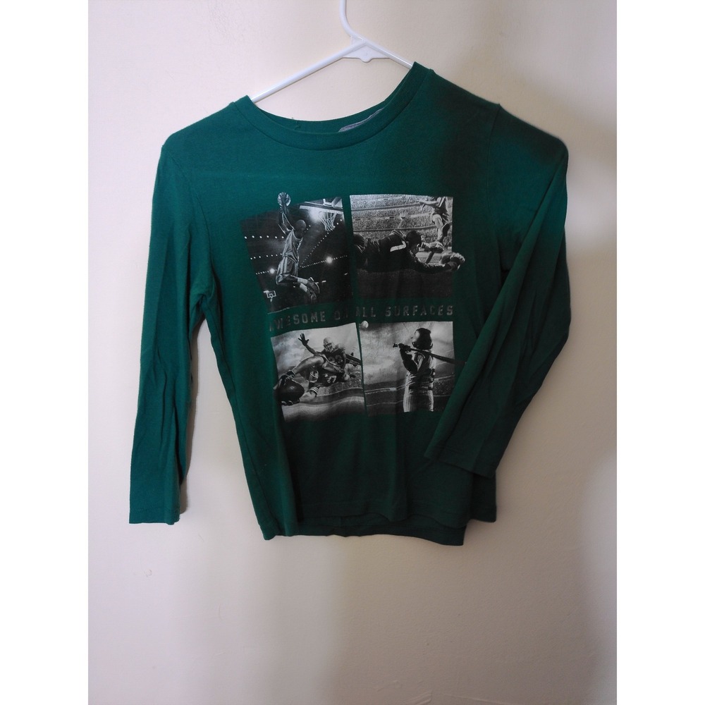 Old Navy Graphic Tee Youth M 8 Green Sports Awesome On All Surfaces Long Sleeve